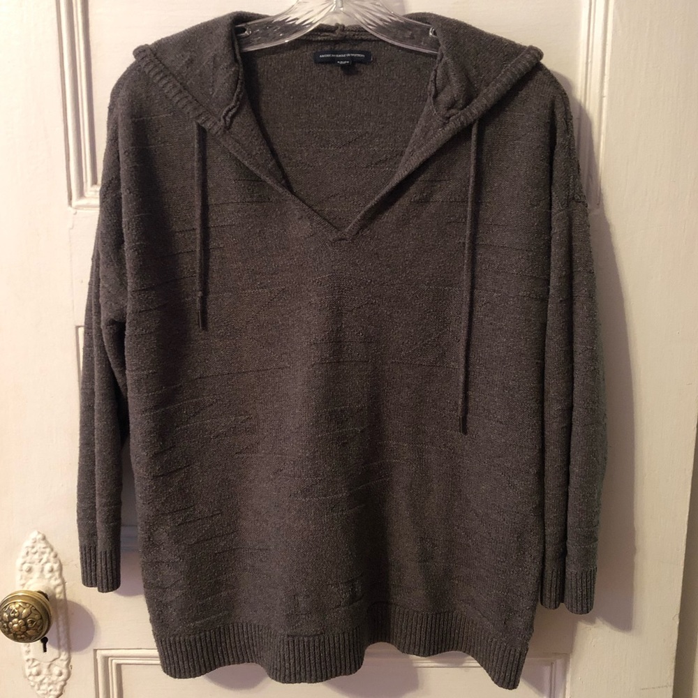 AE Gray Hooded Sweater